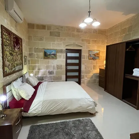 بيت للعطل Daner Ta' Pantu House Kerċem