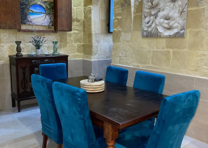 Daner Ta' Pantu House Kerċem